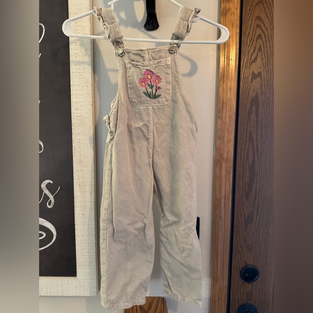 Zara Cream Overalls for Kids size 3-4